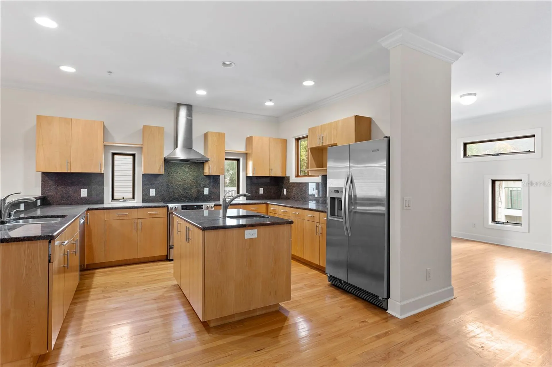 512 S Glen Avenue Tampa FL 33609