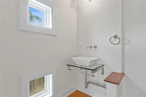 512 S Glen Avenue Tampa FL 33609