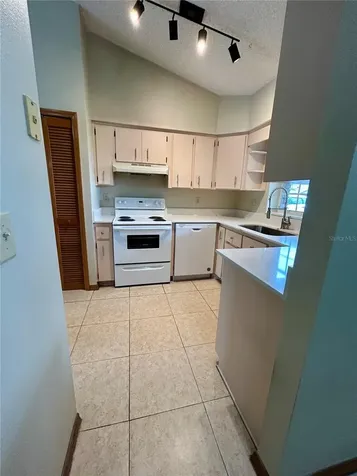 63 Ivy Lane Debary FL 32713