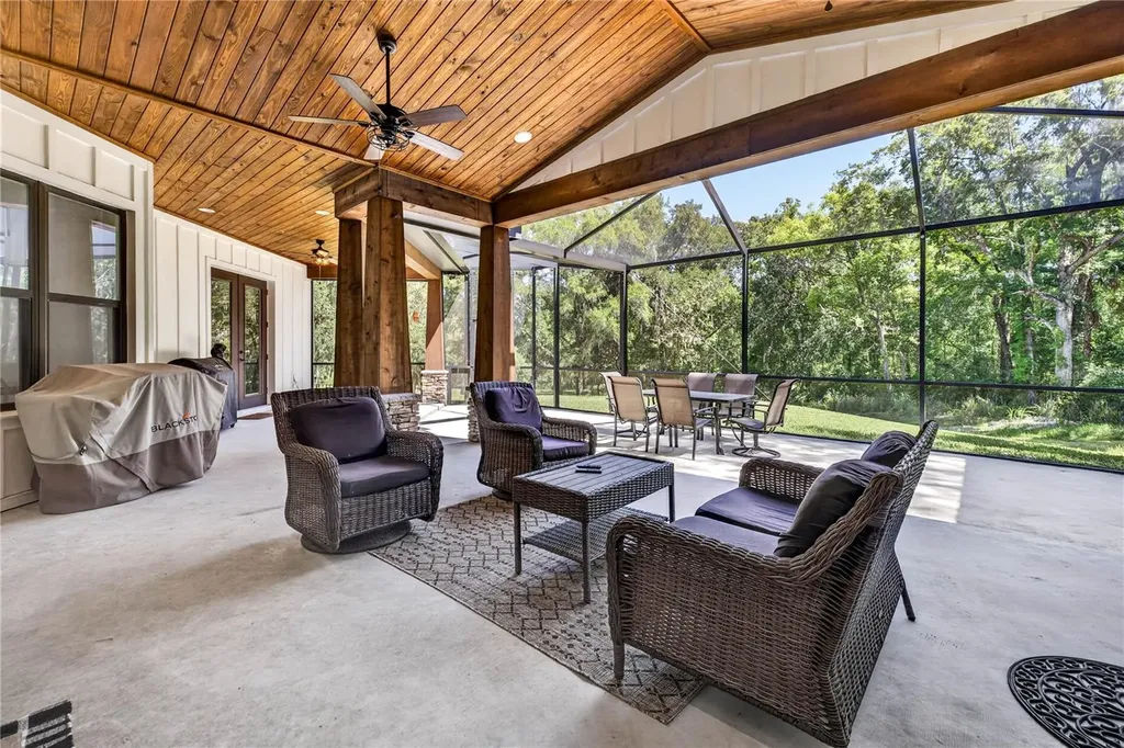 17265 Meadow Bluff View Dade City FL 33523