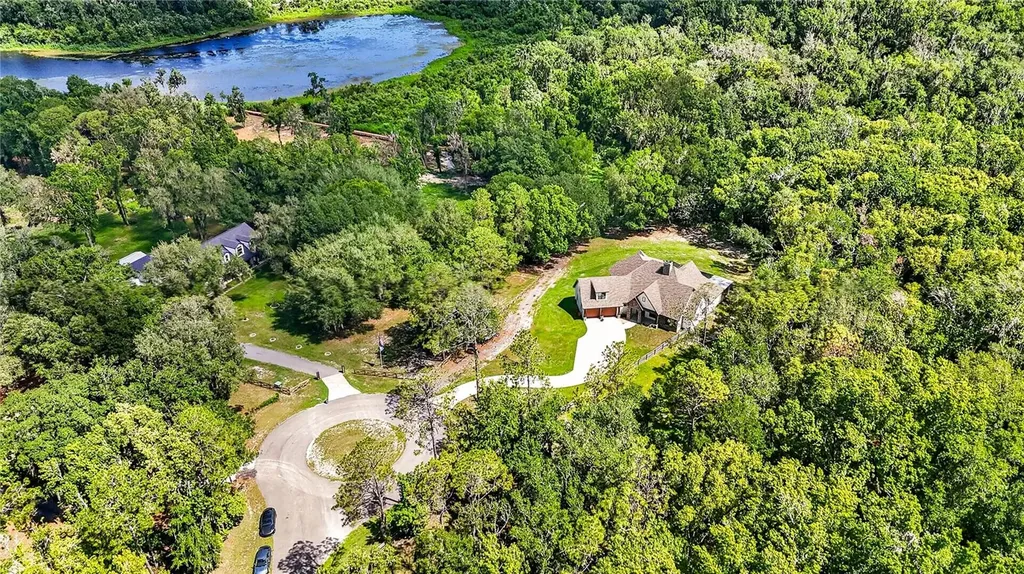 17265 Meadow Bluff View Dade City FL 33523