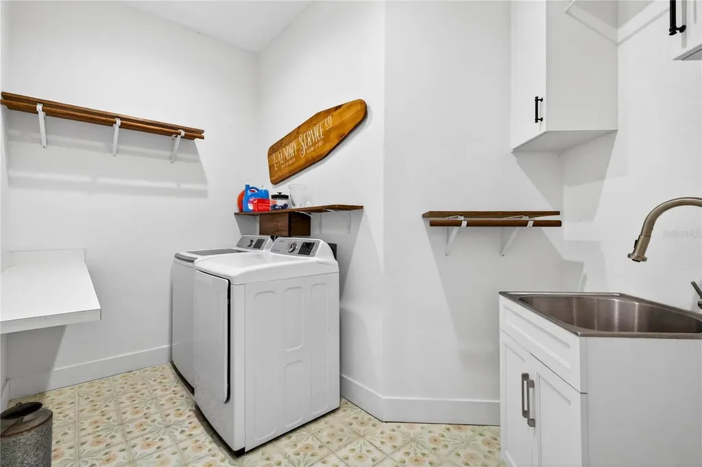 17265 Meadow Bluff View Dade City FL 33523