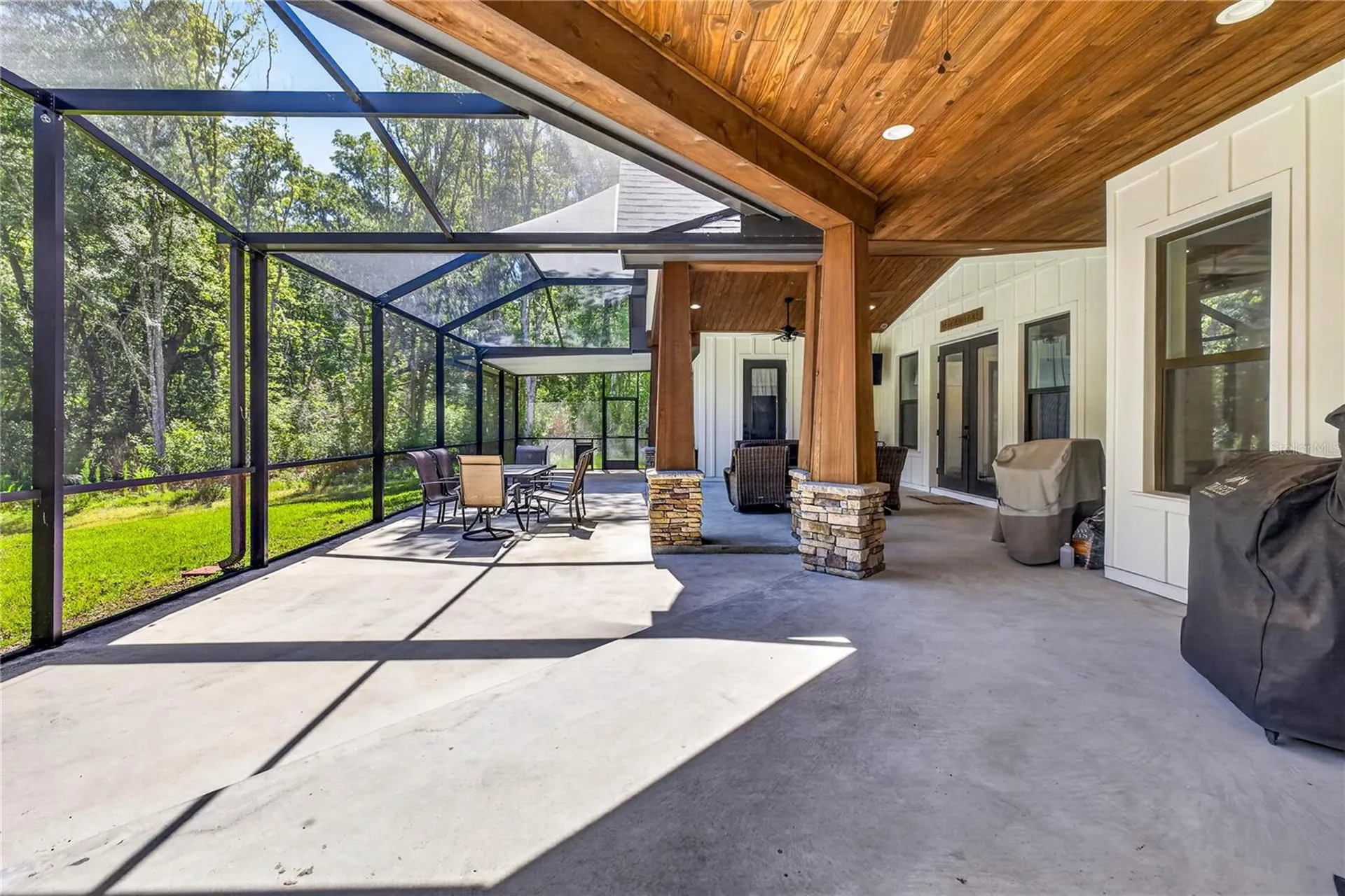 17265 Meadow Bluff View Dade City FL 33523