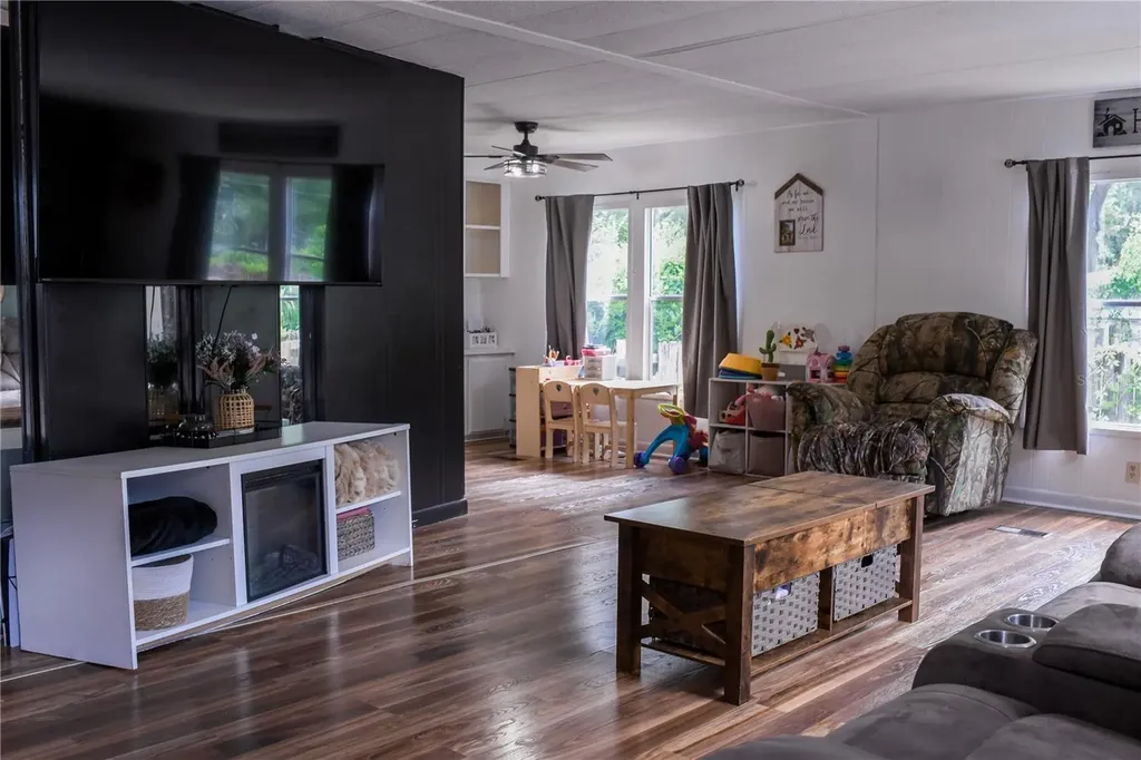 5843 NE 167th Avenue Silver Springs FL 34488