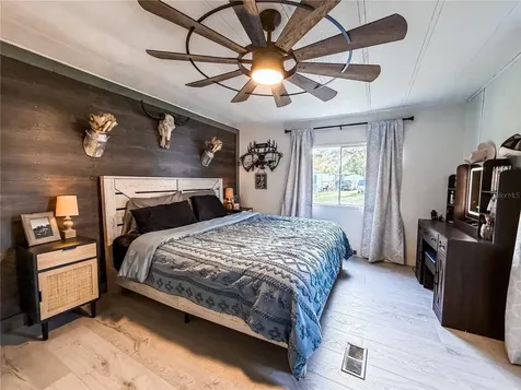 5843 NE 167th Avenue Silver Springs FL 34488