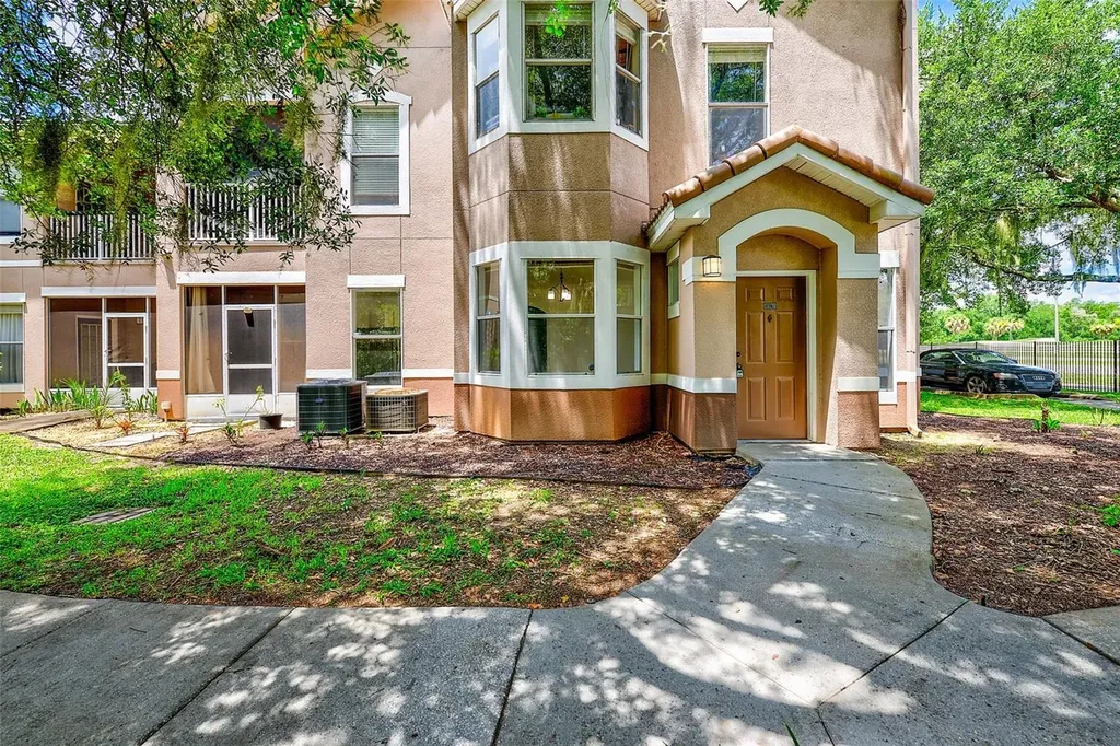 18138 Villa Creek Drive Tampa FL 33647