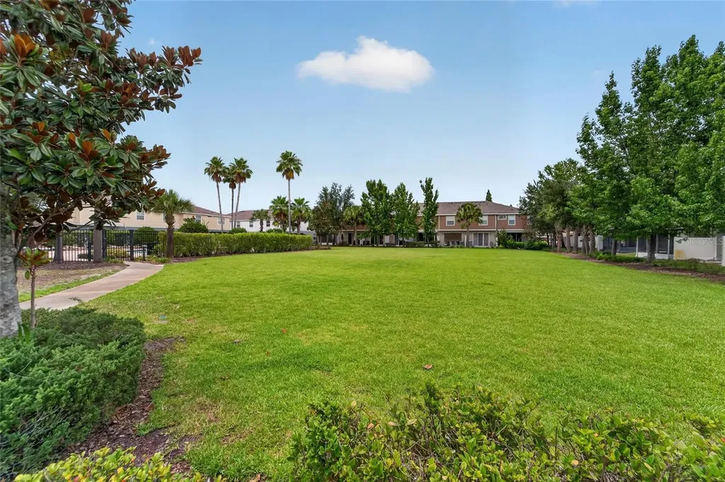 5028 White Sanderling Court Tampa FL 33619