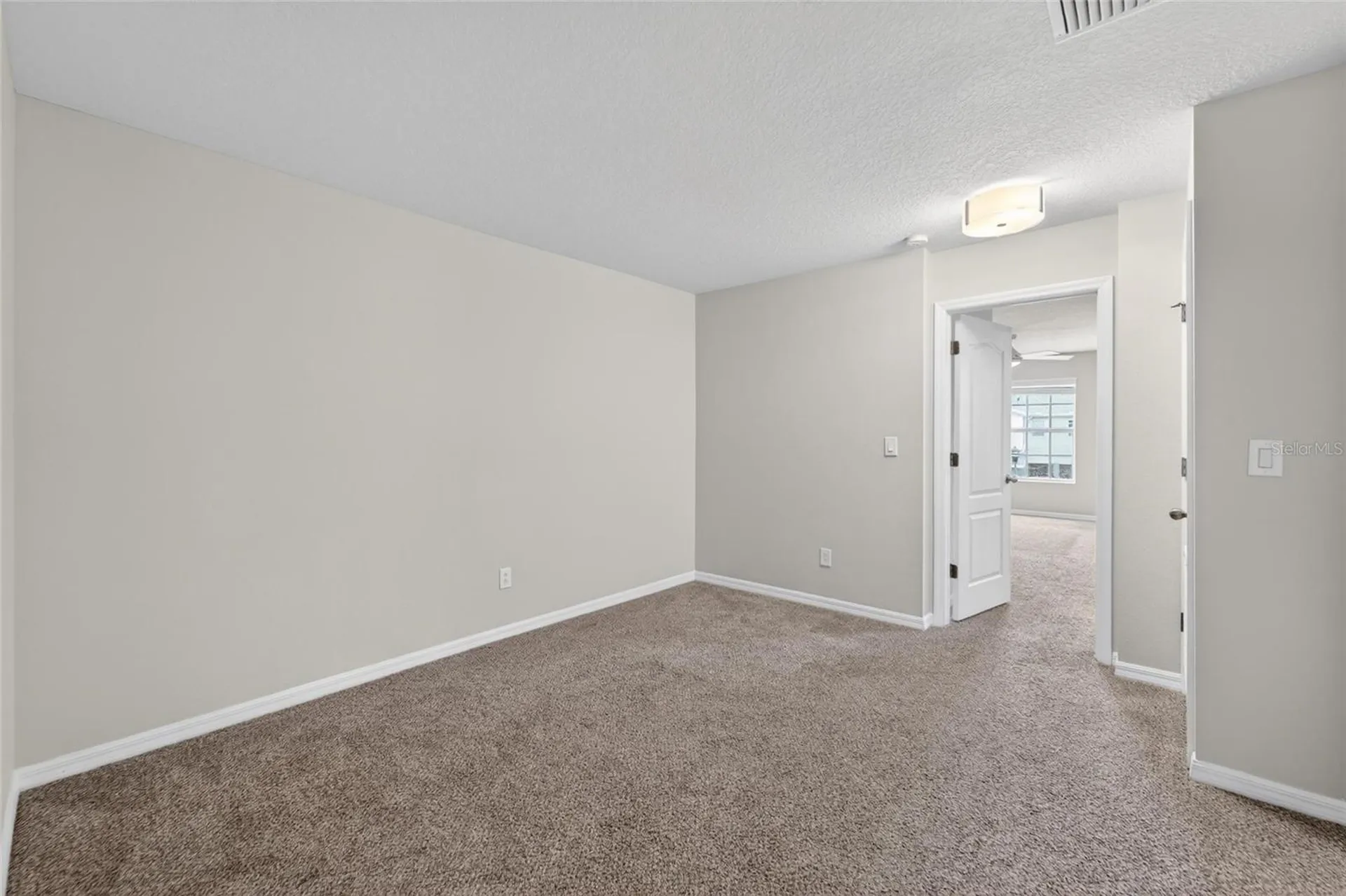 5028 White Sanderling Court Tampa FL 33619