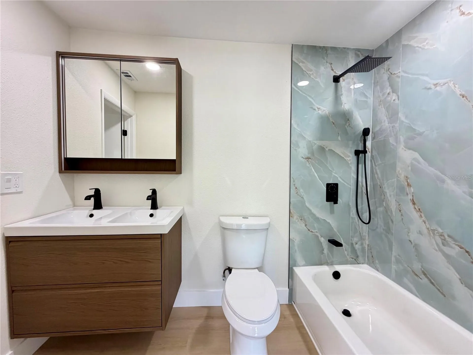 5100 Picadilly Circus Court Orlando FL 32839