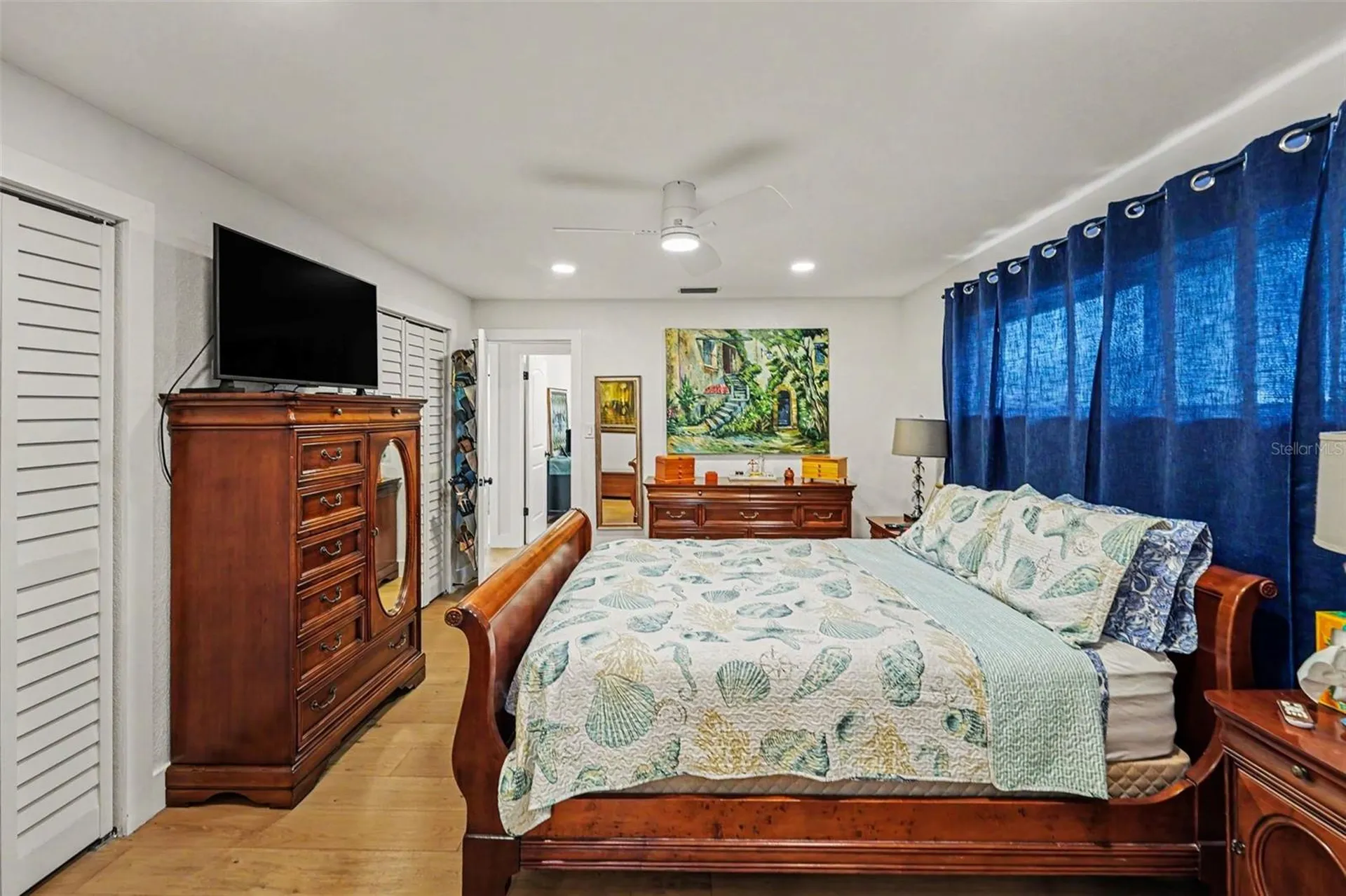 6825 11th Avenue N St Petersburg FL 33710