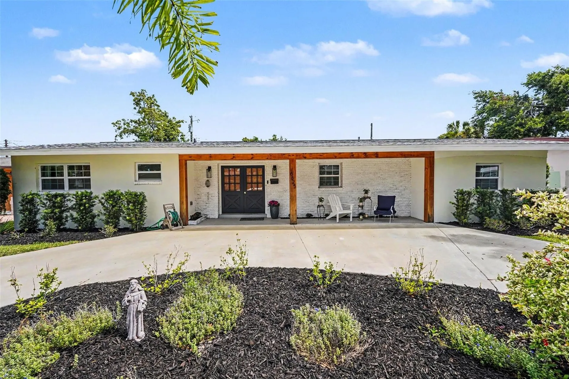 6825 11th Avenue N St Petersburg FL 33710