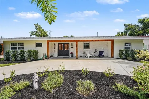 6825 11th Avenue N St Petersburg FL 33710