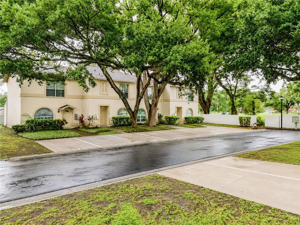 602 Saint Henry Drive Brandon FL 33511