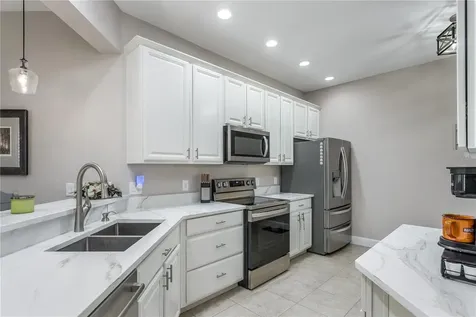 312 Seneca Falls Drive Apollo Beach FL 33572