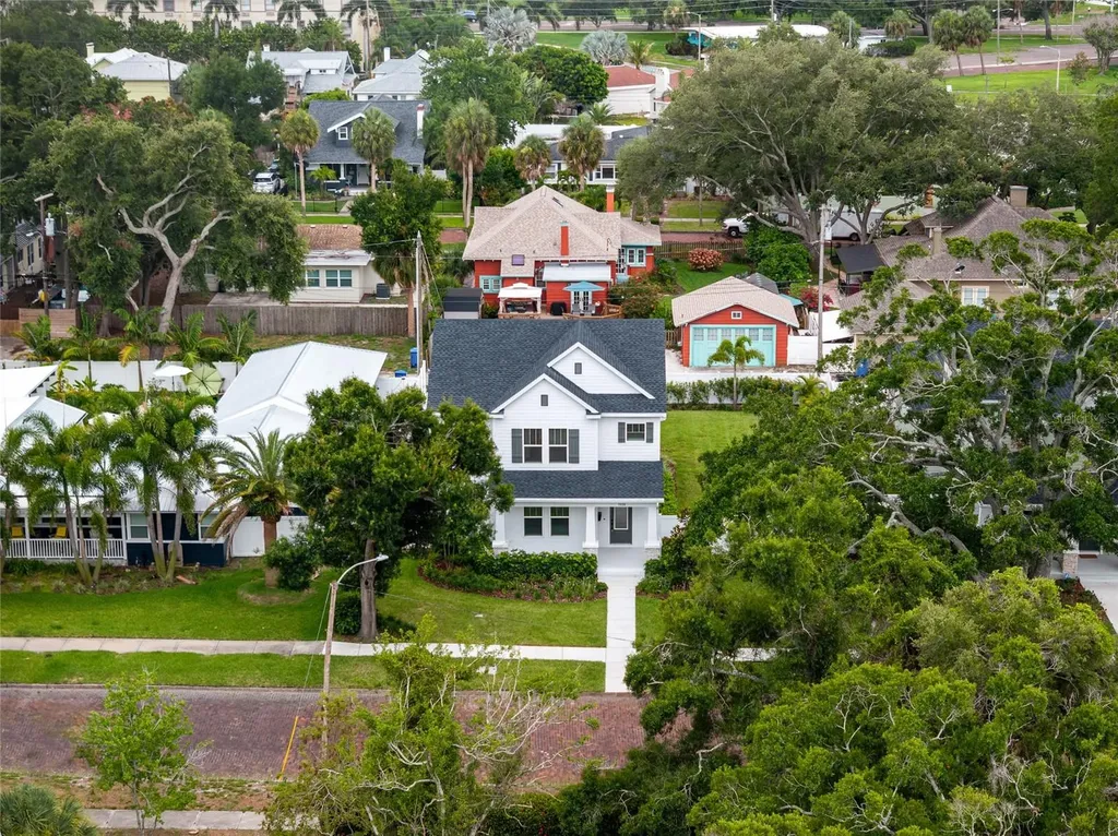 7428 Burlington Avenue N St Petersburg FL 33710