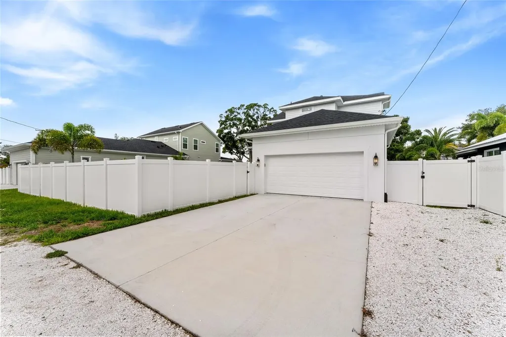 7428 Burlington Avenue N St Petersburg FL 33710