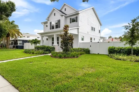 7428 Burlington Avenue N St Petersburg FL 33710
