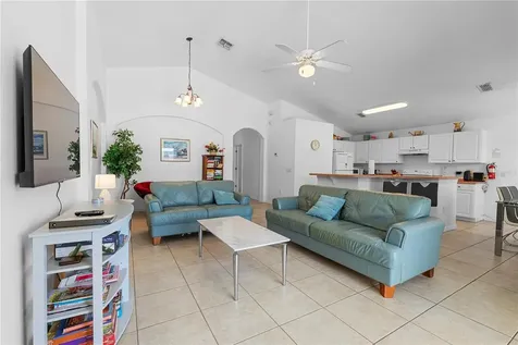 4811 Cumbrian Lakes Drive Kissimmee FL 34746