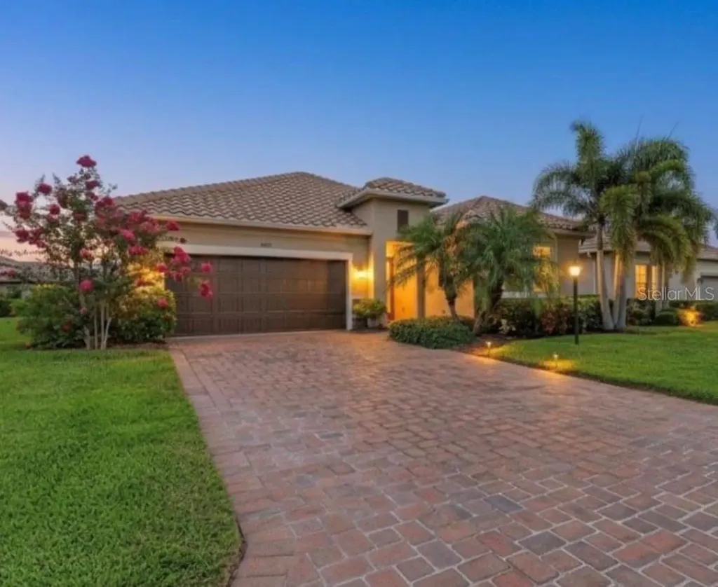 4809 Tobermory Way Bradenton FL 34211