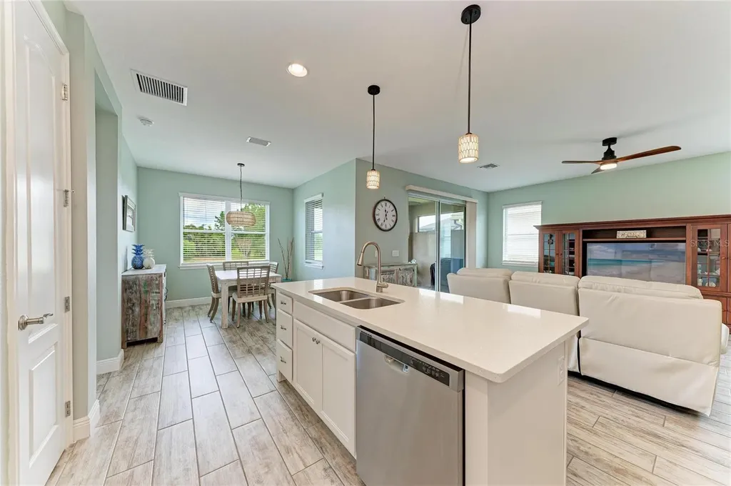 4809 Tobermory Way Bradenton FL 34211