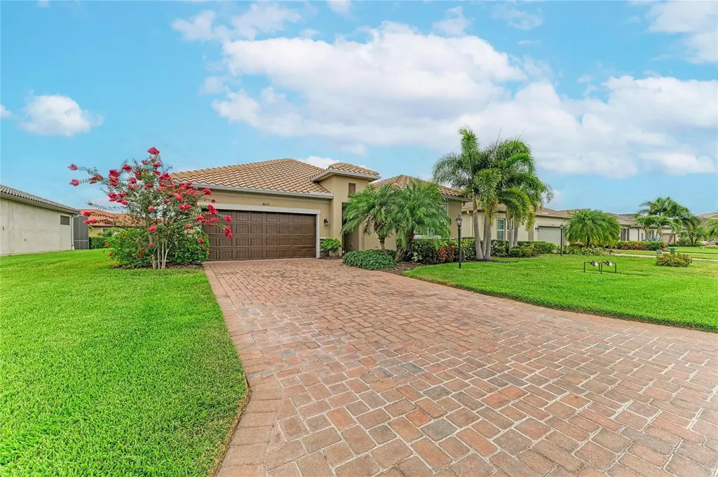 4809 Tobermory Way Bradenton FL 34211