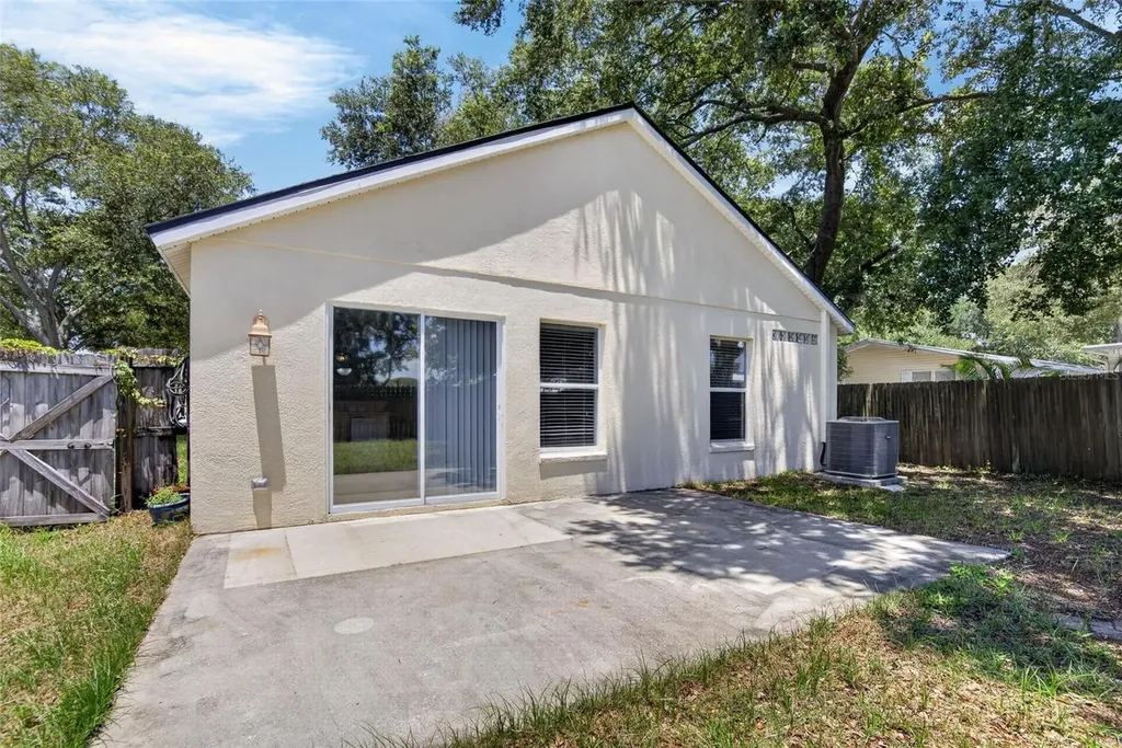 11102 Robin Lake Court Riverview FL 33569