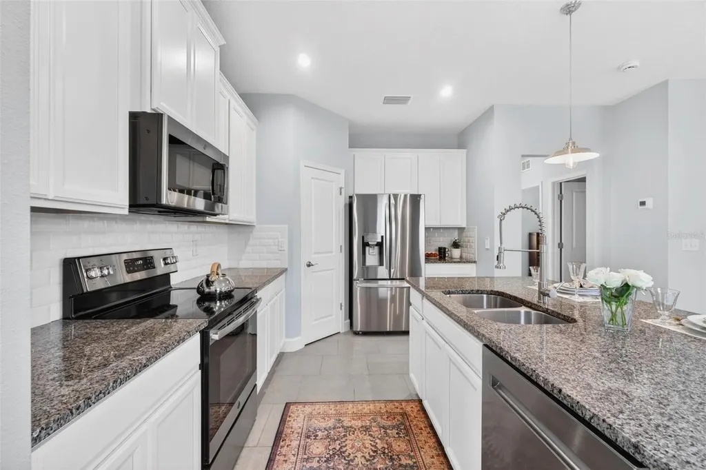 10945 High Noon Trail Parrish FL 34219