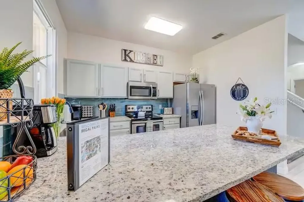 142 Capri Drive Davenport FL 33897