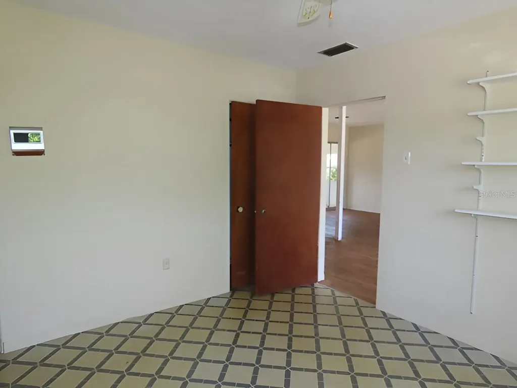 2447 Foster Lane Sarasota FL 34239