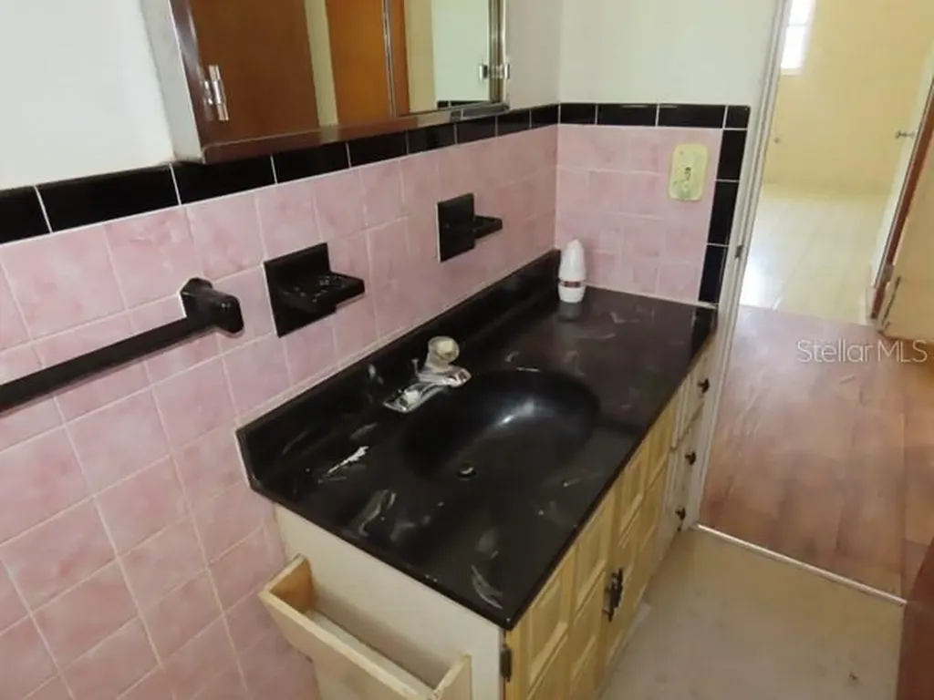 2447 Foster Lane Sarasota FL 34239