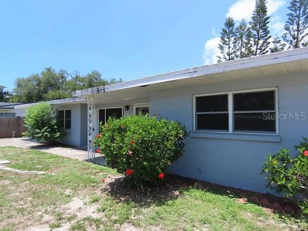 2447 Foster Lane Sarasota FL 34239