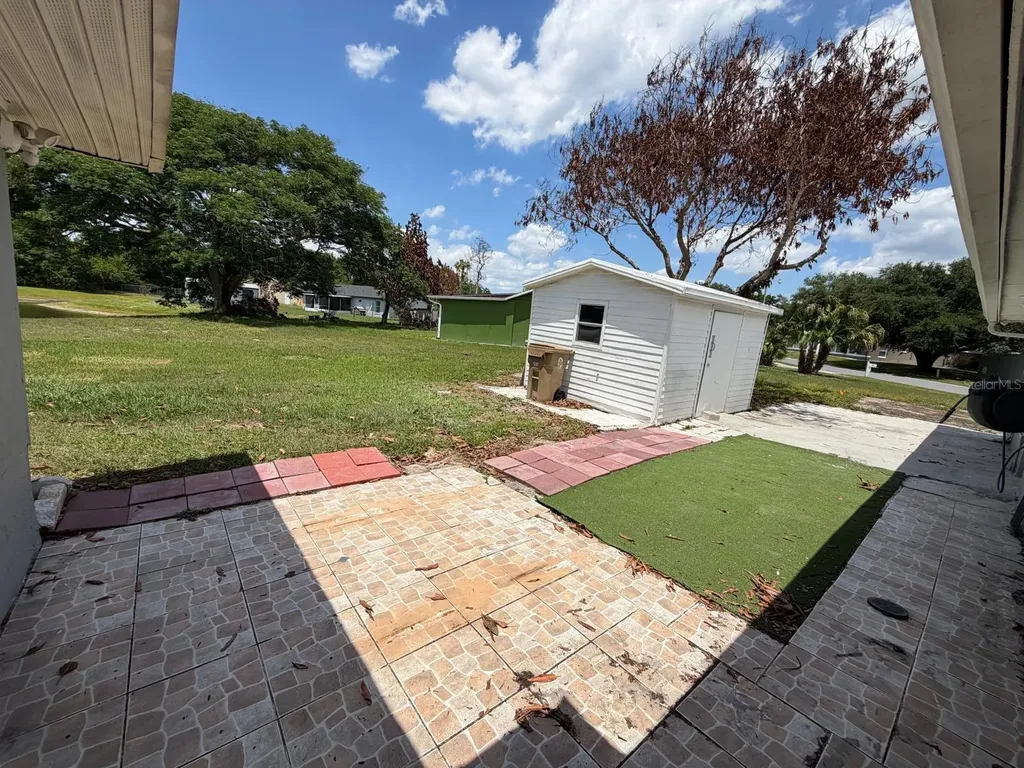 2356 Royale Oaks Boulevard Kissimmee FL 34744