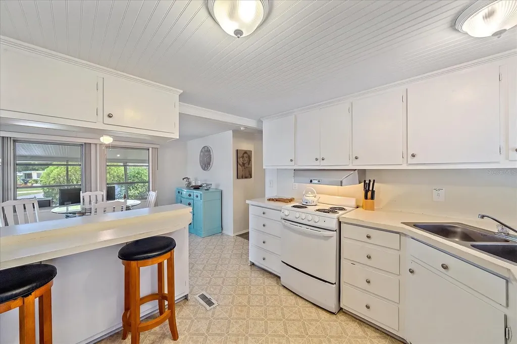 1100 University Parkway Sarasota FL 34234
