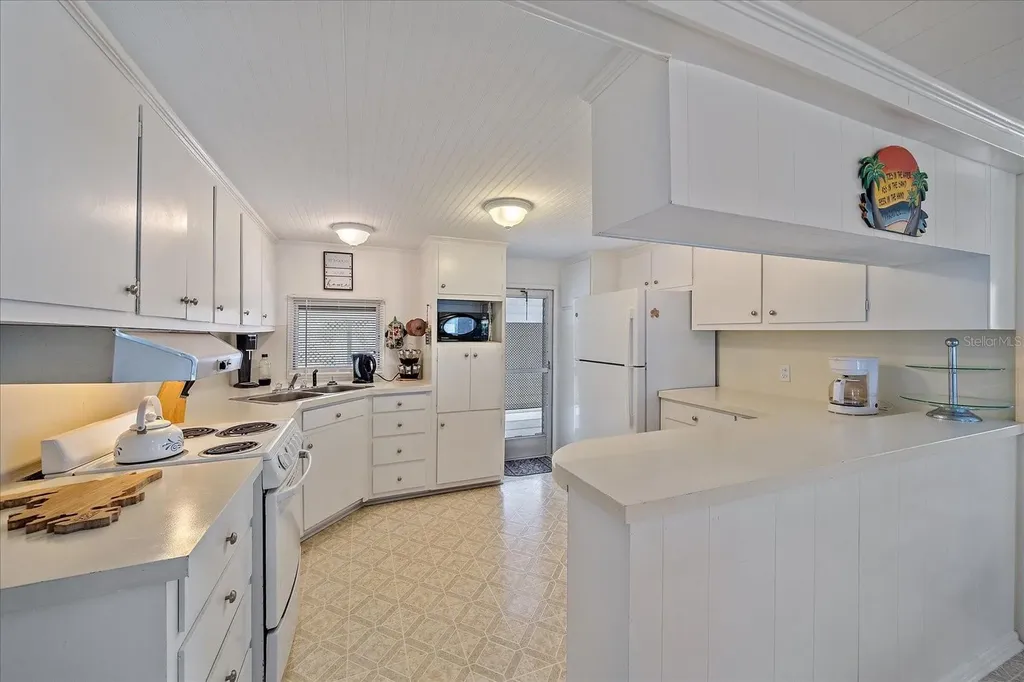 1100 University Parkway Sarasota FL 34234