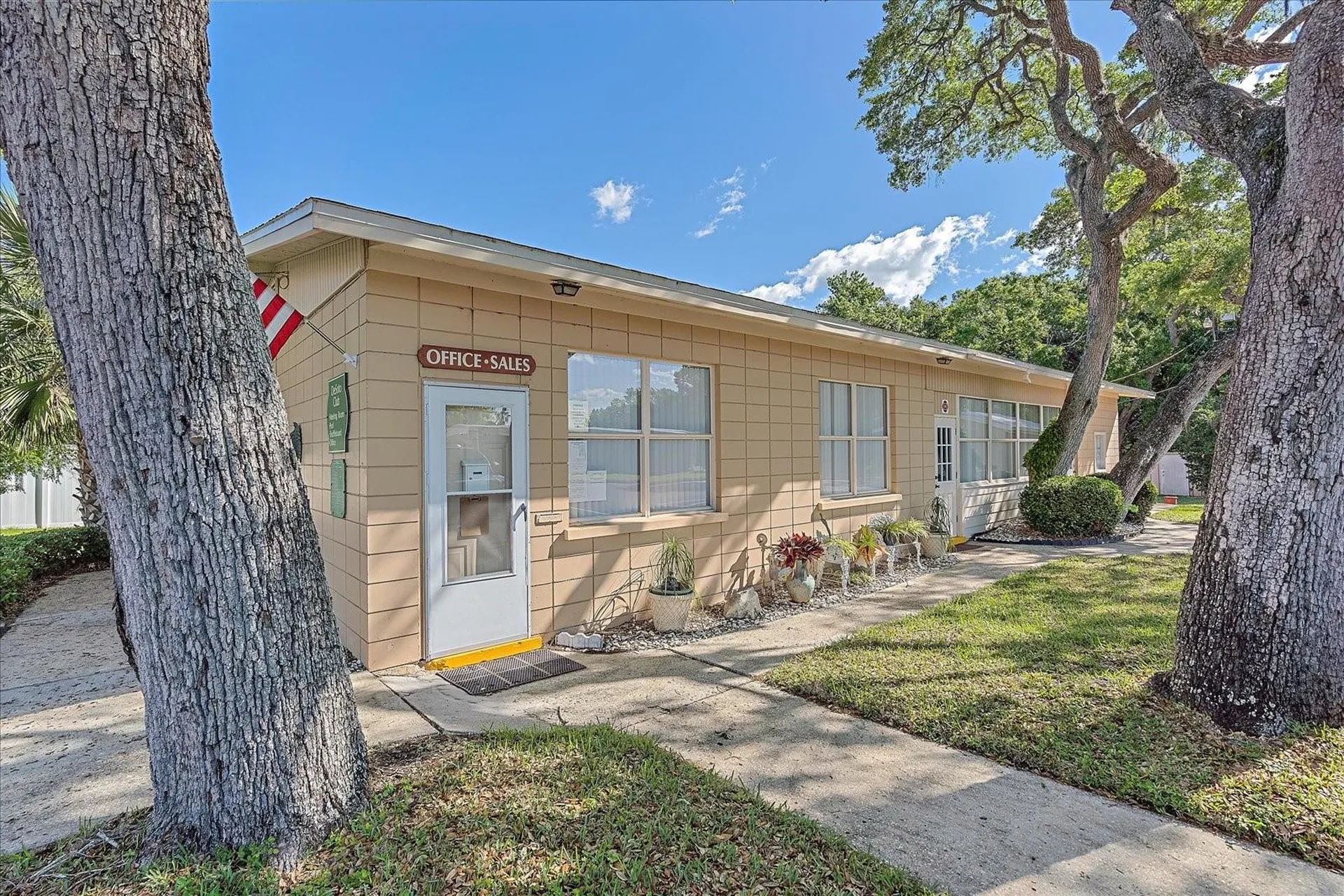 1100 University Parkway Sarasota FL 34234