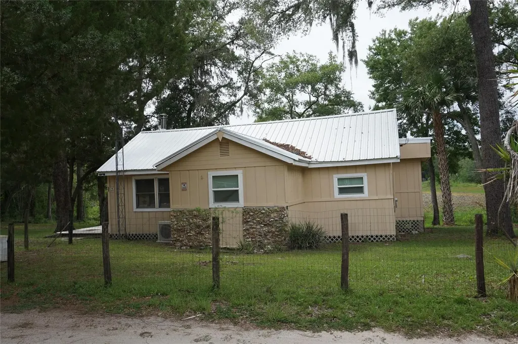 5470 NE 165th Terrace Road Silver Springs FL 34488