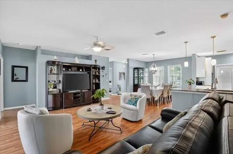 707 Cypress Park Avenue Tarpon Springs FL 34689