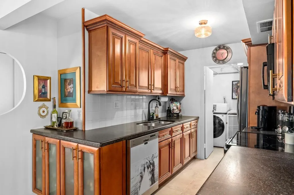 10355 Paradise Boulevard Treasure Island FL 33706