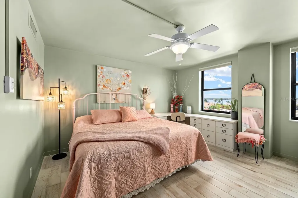 10355 Paradise Boulevard Treasure Island FL 33706