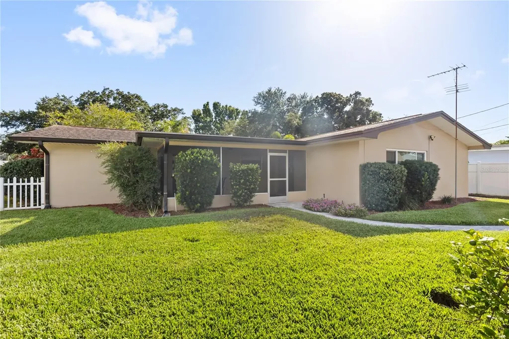 2288 Habersham Drive Clearwater FL 33764