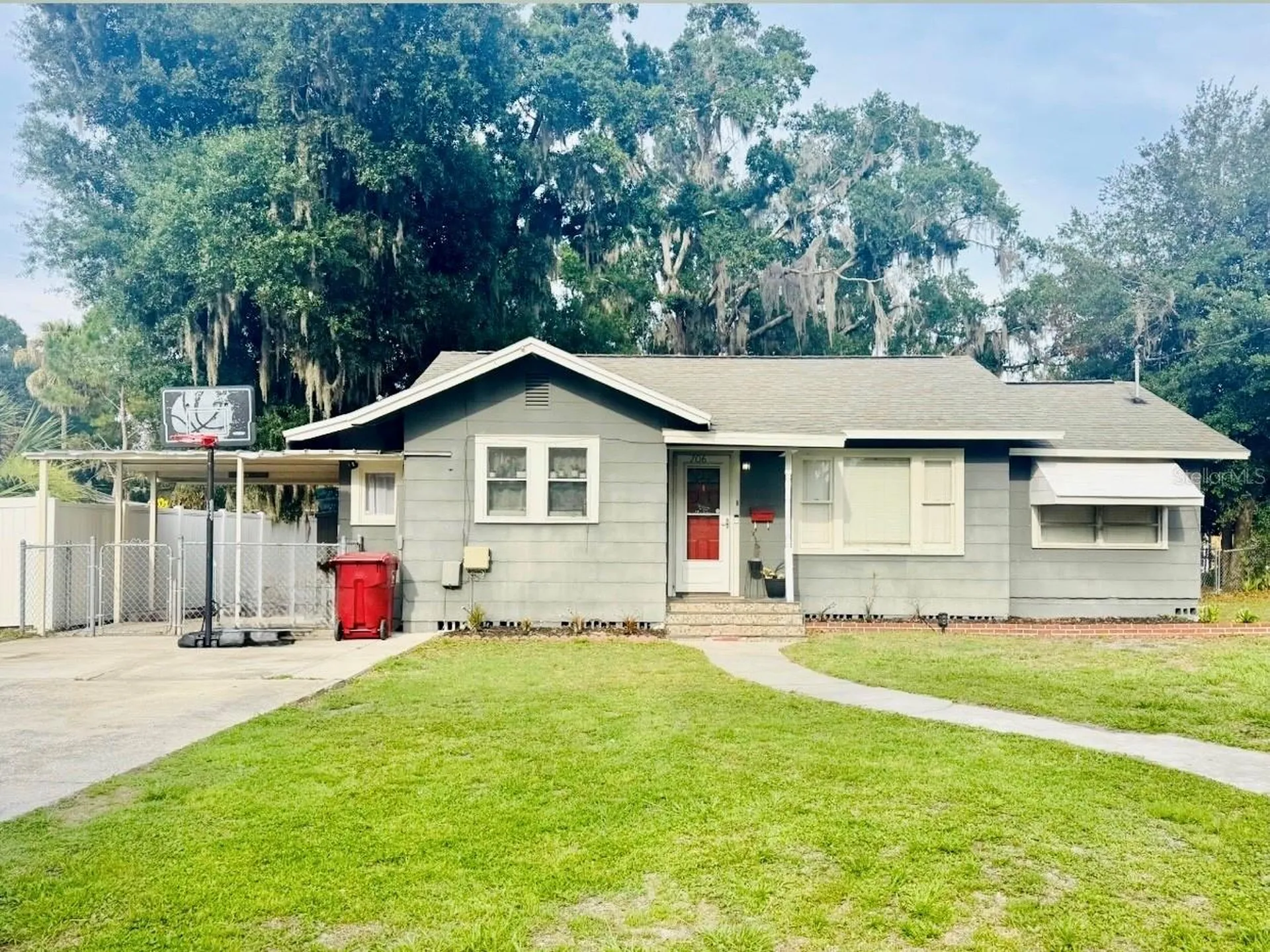 706 N Johnson Street Plant City FL 33563