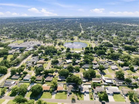 7017 20th Street N St Petersburg FL 33702