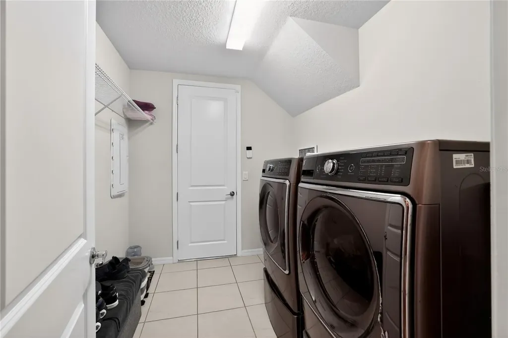 19263 Briarbrook Drive Tampa FL 33647