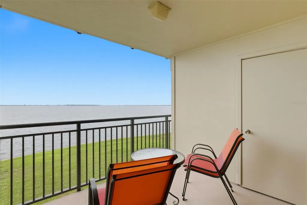 6372 Palma Del Mar Boulevard S St Petersburg FL 33715