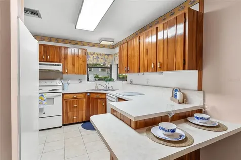 1214 W Crooked Lake Place Eustis FL 32726