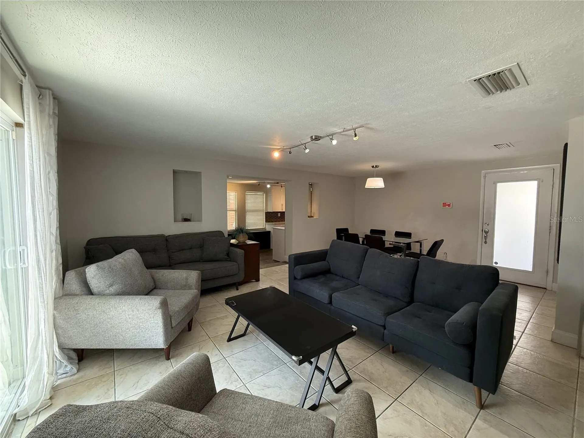 907 Fruitland Avenue Bradenton FL 34207