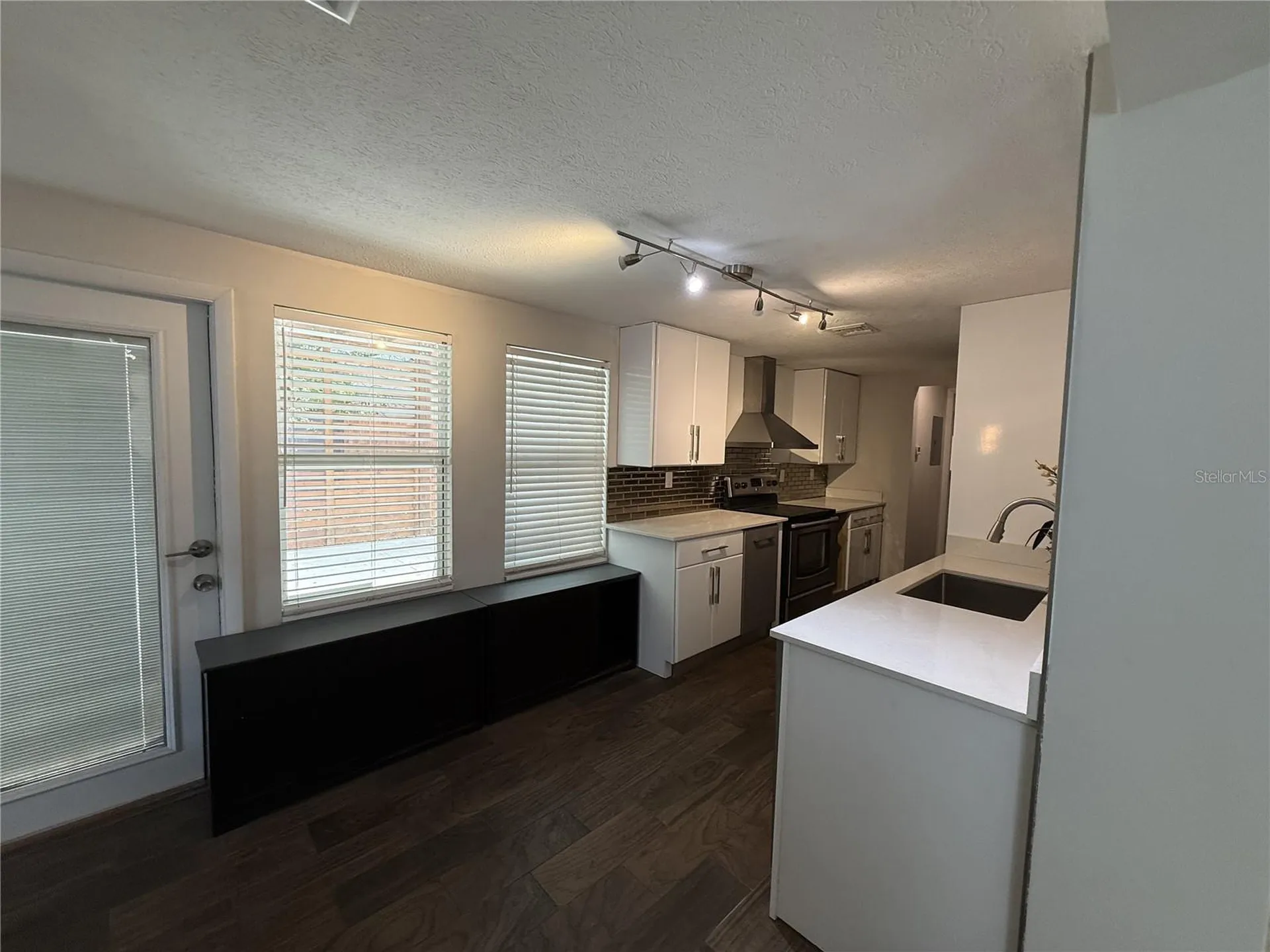 907 Fruitland Avenue Bradenton FL 34207