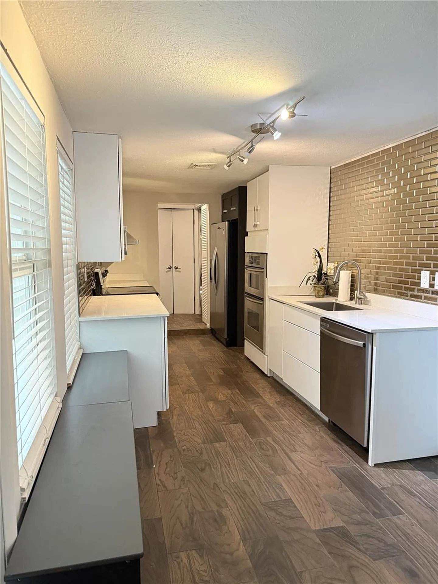 907 Fruitland Avenue Bradenton FL 34207