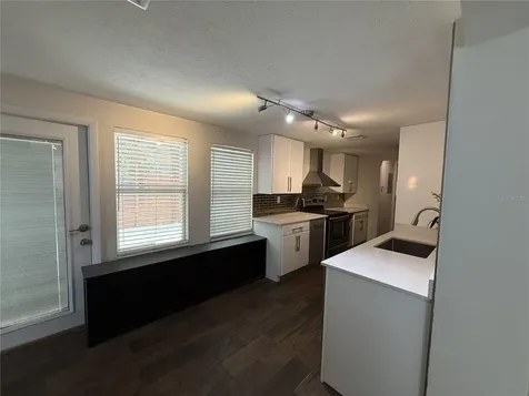 907 Fruitland Avenue Bradenton FL 34207