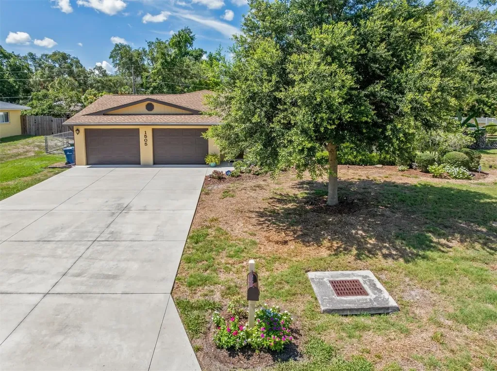 1505 Pine Street E Nokomis FL 34275